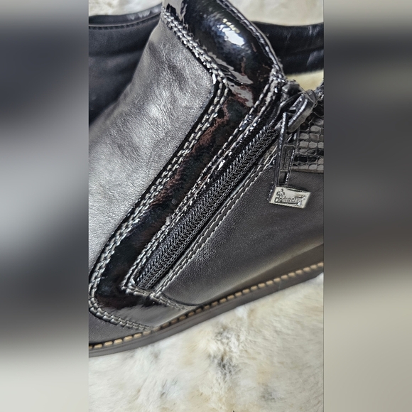 Rieker Daphne Black Leather Ankle Boots Booties Closed Toe Zip Entry 40 - Picture 6 of 11